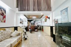 Hàng cực vip mặt tiền đường số p4 q4 ngay công viên xe hơi đỗ cửa