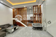 Nhà 2 lầu mới đẹp hẻm cao đạt ngay siêu thị coopmart