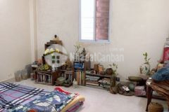 Bán ngay nhà trần khát chân, sát mặt hồ thanh nhàn, diện tích rộng chia được 2 lô, trên dưới 6 tỷ