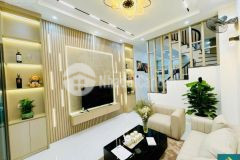 Bán nhà đẹp kim giang hoàng mai, dt 27m7 x 5t, giá hơn 4 tỷ, oto gần.