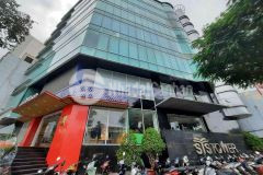 Cho thuê mặt bằng trệt tòa nhà góc 2 mặt tiền đại lộ hòa bình ngang hơn 10m