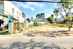 Cần bán 6x35212m2, giá 360tr, đường nhựa rộng 24m, nằm ngay trung tâm sâm uất