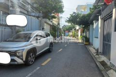 Nhà mặt tiền ngang 5.8m, đường rộng 8m, gần ngã tư thủ đức, giá 6 tỷ nhú