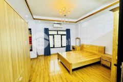 Bán nhà ngũ nhạc 4 tầng dân xaayowr ngay lô góc tặng nội thất hoàng mai