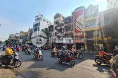 Bán nhà mặt tiền đường nguyễn gia trí bình thạnh. dt 4 x20 5 tầng đang cho thuê 50tr. giá 21.5