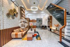 Diện tích 4m x 15m kết cấu 1 trệt,1 lầu, 3 phòng ngủ 2 wc,phòng khách, bếp. vị trí đắc địa