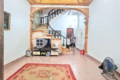 Bán nhà lĩnh nam 3 tầng phân lô vỉa hè ô tô tránh hoàng mai