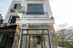 Cần bán nhà 4.5 tầng, đã đầy đủ nội thất, diện tích 37m, ô tô cách 20m giá 4.5 tỷ