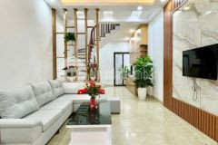 Bán nhà khương trung thanh xuân, dt 45m2 x 5 tầng, giá hơn 8 tỷ, cách oto 15m