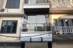 Bán nhà phố gia quất, long biên 39m2, 5 tầng, sân rộng ô tô đỗ cửa giá 6,5 tỷ