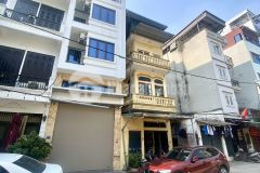 Đẹp, hiếm, bán nhà phố lê trọng tấn, 45m2 x 5t x mt5m, plô, ô tô, chỉ 14 tỷ.