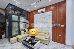 Nhà đẹp ở ngay phố khâm thiên ngõ nông thang máy gần hồ 3 mẫu 38m x 6 tầng, 7.6 tỉ