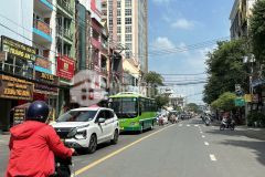 Nhà hxh nguyễn gia trí bt 92m2 ngang 4.2m 4 tầng gần đh ngoại thương chỉ 14.9 tỷ.