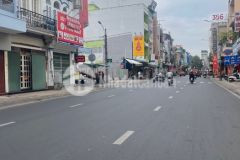 Bán nhà mặt tiền trần hưng đạo ngang 4.2m nhà mới 5pn có thang máy kinh doanh tốt