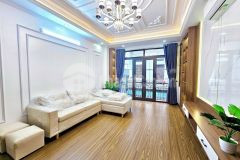 Bán nhà sát ngã tư sở, quận thanh xuân, 36m2, 6 tầng, thang máy, hơn 8 tỷ