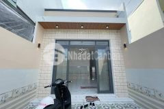 Nha câp 4 cưa trươc sau thoang mat 82m2 gân ngay trương thcs binh chanh gia 715 triêu