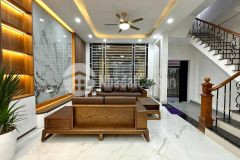 Bán nhà đaị từ hoàng mai,dt34m2,giá hơn 5 tỷ, full nội thất, ngõ thoáng sáng