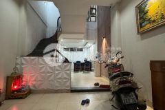 Ô tô, lô góc, nhà đẹp, phố xuân la, 47mx5 tầng, giá 8.5 tỷ, gần phố.