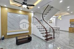 Bán nhà khu vực đền lừ, 5152m2,mt 5m,ô chờ thang máy,sổ phân lô, vài bước ra hồ,hơn 7 tỷ