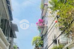 Bán nhà phân lô lạc trung,90m2,gara ô tô, đường thông,ô chờ thang máy, 5t full nội thất