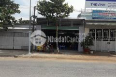 Cho thuê nhà xưởng mới 100, lộ nhựa 15m, cách ql1a 300m, xe tải 10 tấn vô tư.