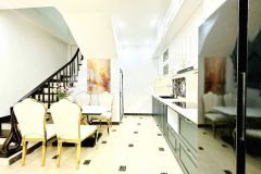 Ô tô đỗ cửa, cách đường ô tô tránh 20m, dt 58mx5 tầng, phố lạc long quân, giá 8.8 tỷ.