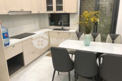 Nhà đẹp đường ô tô tránh kinh doanh nhỏ ngõ phố ngọc lâm dt 40m2. giá 11.9 tỷ