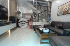 Bán nhà quan nhân. thanh xuân. lô góc. ô tô. dt 46m2. mt 4m. 5 tầng. giá 9.88 tỷ