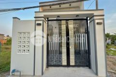 Ban nhà câp 4 chính chủ gân trung tâm công viên binh chanh 82m2 gia 700 triêu