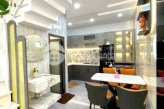 Bán nhà khương trung tx, dt 42m2, giá hơn 6 tỷ, oto đỗ cổng