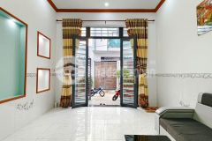 Bán nhà lầu mới hoàn công rồi đường cách mạng tháng 8