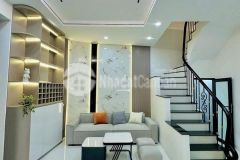 Rẻ như cho đường võng thị, gần hồ, ở ngay, giá 9.2 tỷ.