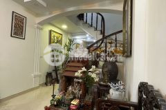 Bán nhà 5 tầng gần ngã tư xã đàn trung phụng, ngõ thông, nhà 5 tâgf đẹp ở ngay.