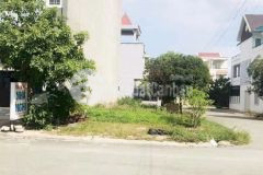 Gia đình cần bán lô đất 120m2 tại củ chi tphcm. giá 990tr đã có sổ hồng đường nguyễn văn khạ.