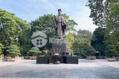 Hoa hậu hoàn kiếm, mặt phố vip 305m, mt5m, thang máy, 3 bước tới hồ, dòng tiền khủng hàng tháng.