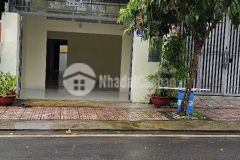 Bán gấp căn nhà cấp 4. dt 100m2 ở đường lý thường kiệt thị trấn hóc môn giá 930 triệu