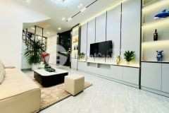 Bán nhà đẹp ngọc khánh, 38m2, lô góc, 2 mặt thoáng, gần ô tô, ngõ thông, giá 8,x tỷ