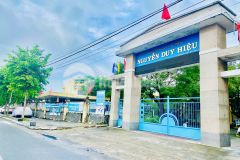 Cần bán lô đất 100m2 nằm ngay trung tâm vĩnh điện đường 5m5 giá 1ty2xx sổ sẵn.