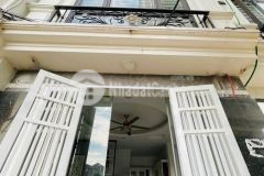 Bán nhà cự khối 30m 4tầng mt 3,83m giá 4,4tỷ