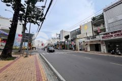 Cho thuê nhà mặt tiền võ văn ngân, thủ đức, 1 trệt, 3 lầu, 40trtháng.