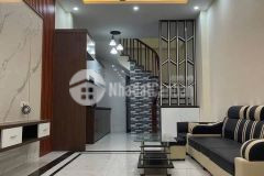 Bán nhà ngọc lâm 37m 5tầng mt 3,5m giá 6,4tỷ