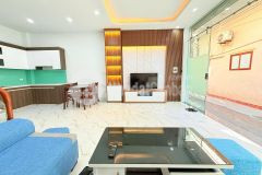 Cần bán gấp. nhà 4 tầng kinh doanh ô tô đỗ đống đa. 40 m x 4 tầng giá 10 tỷ.