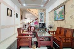 Nhà 1 trệt 1 lầu đường huỳnh thúc kháng hiệp phú quận 9 9tỷ90m2.