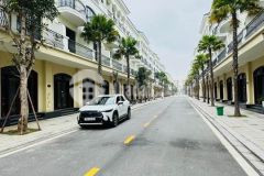 Bán nhà liền kề chà là 64m 4 tầng mt 4m giá 7,x tỷ