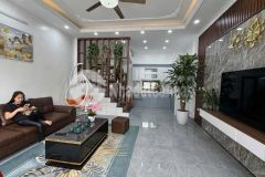 Hoàng mai nhà mới mặt ngõ oto dt 35m5t giá 6.5 tỷ sđcc