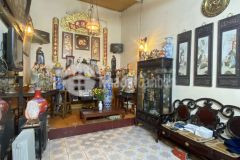 Bán nhà đường nghi tàm 72m 4xtỷ ô tô vào nhà 100 thổ cư gần hồ tây