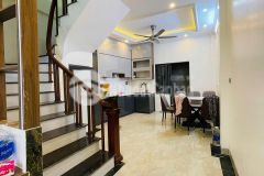 Bán nhà phố hào nam nở hậu ngõ rộng ô tô tận cửa40m2x5tgiá 12 tỷ.