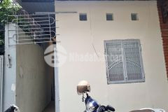 Cho thuê nhà cấp 4 tại phường ngọc thuỵ, quận long biên 45m2. lh0989149840.