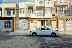 Ngay phú hữu 180m2 đường 8m 13 tỉ