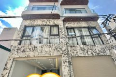 Bán nhà phân lô quân đội tư đình, cổ linh, 60m2, 7 tầng, gara, thang máy, giá 16 tỷ hơn